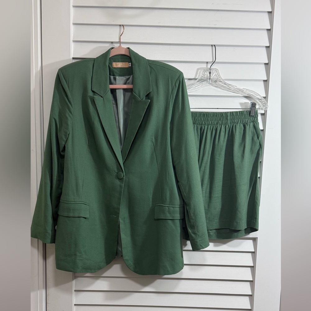 ❌Sold WOMEN'S SUIT WITH SHORTS, NATURAL LINEN , SIZE M ( S )